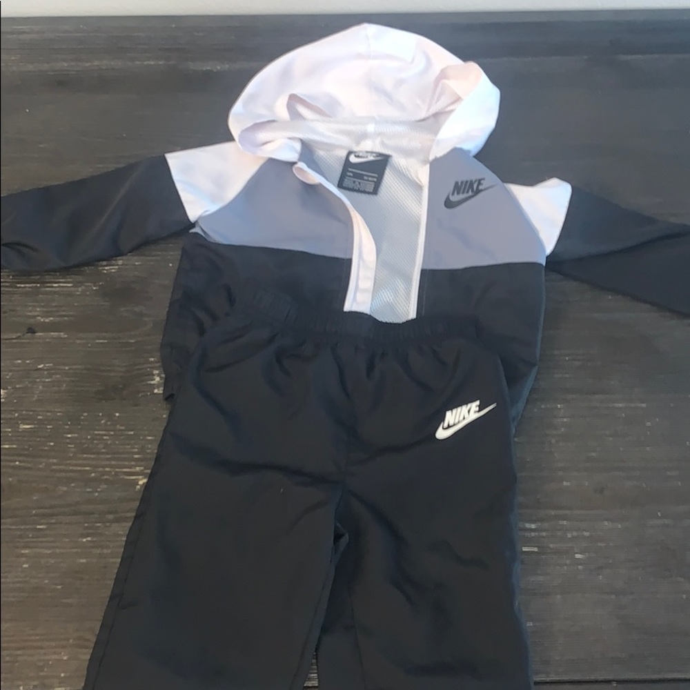 Nike windbreaker track suite 18 month